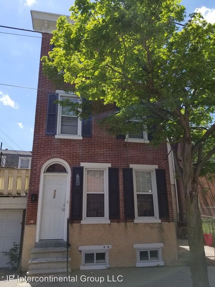 500 W 6th St - Photo 2 of 29