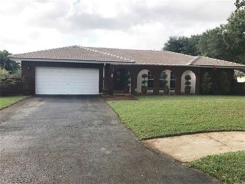 10132 NW 16th Ct - Photo 2 of 8