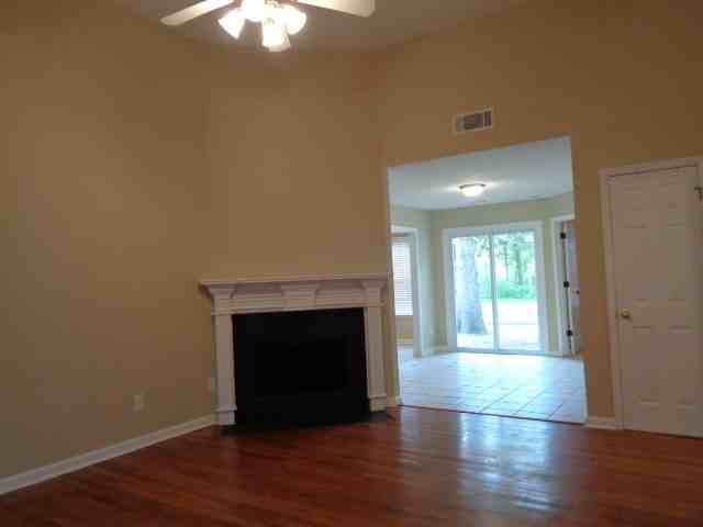 812 Thomas Bay Ct - Photo 2 of 9
