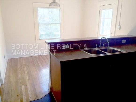 3407 Benard Ave - Photo 3 of 20