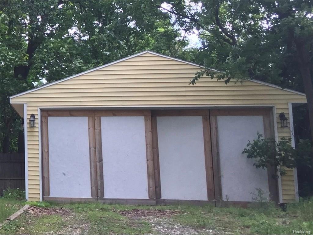 1452 Roy Rd - Photo 2 of 11