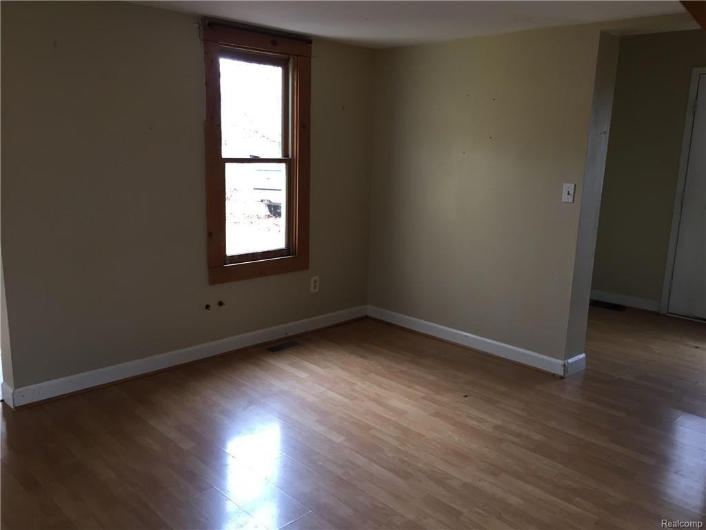 1452 Roy Rd - Photo 3 of 11