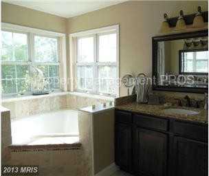 8590 Dover Downs Ct - Photo 2 of 15