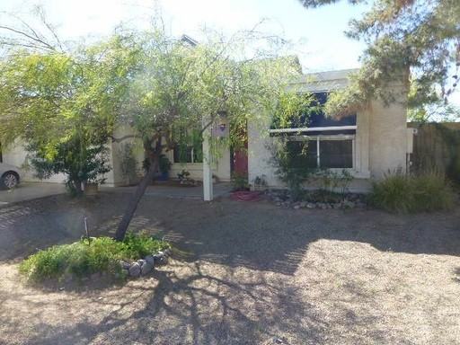 7124 S Alder Dr - Photo 2 of 16