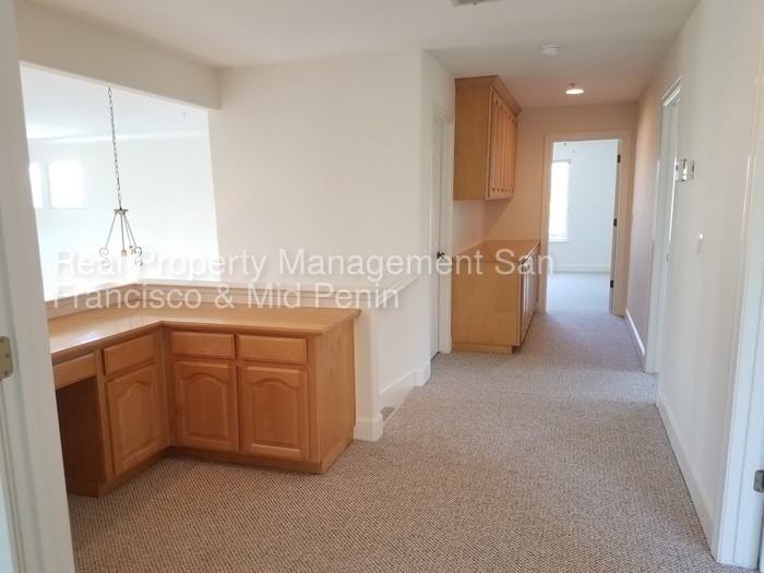 17 Oxford Ct - Photo 3 of 30