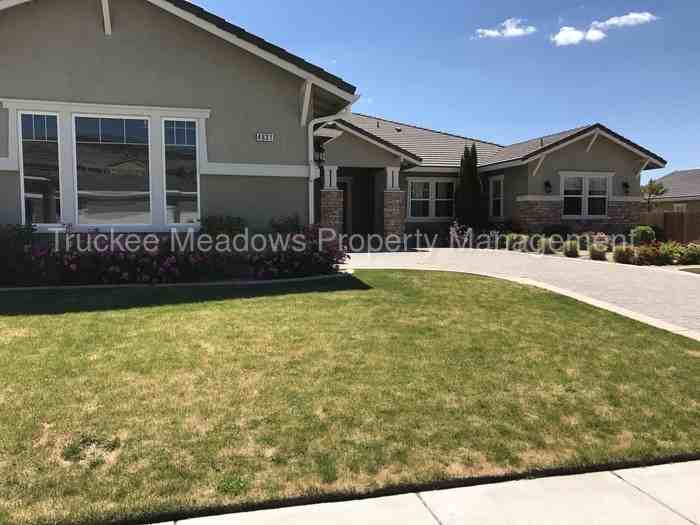 4631 Jacmel Ct - Photo 2 of 50