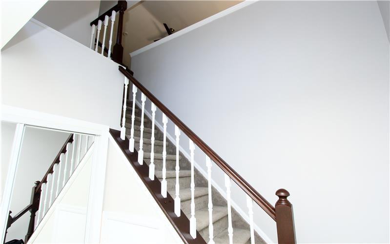 412 Hampton Ct - Photo 2 of 17