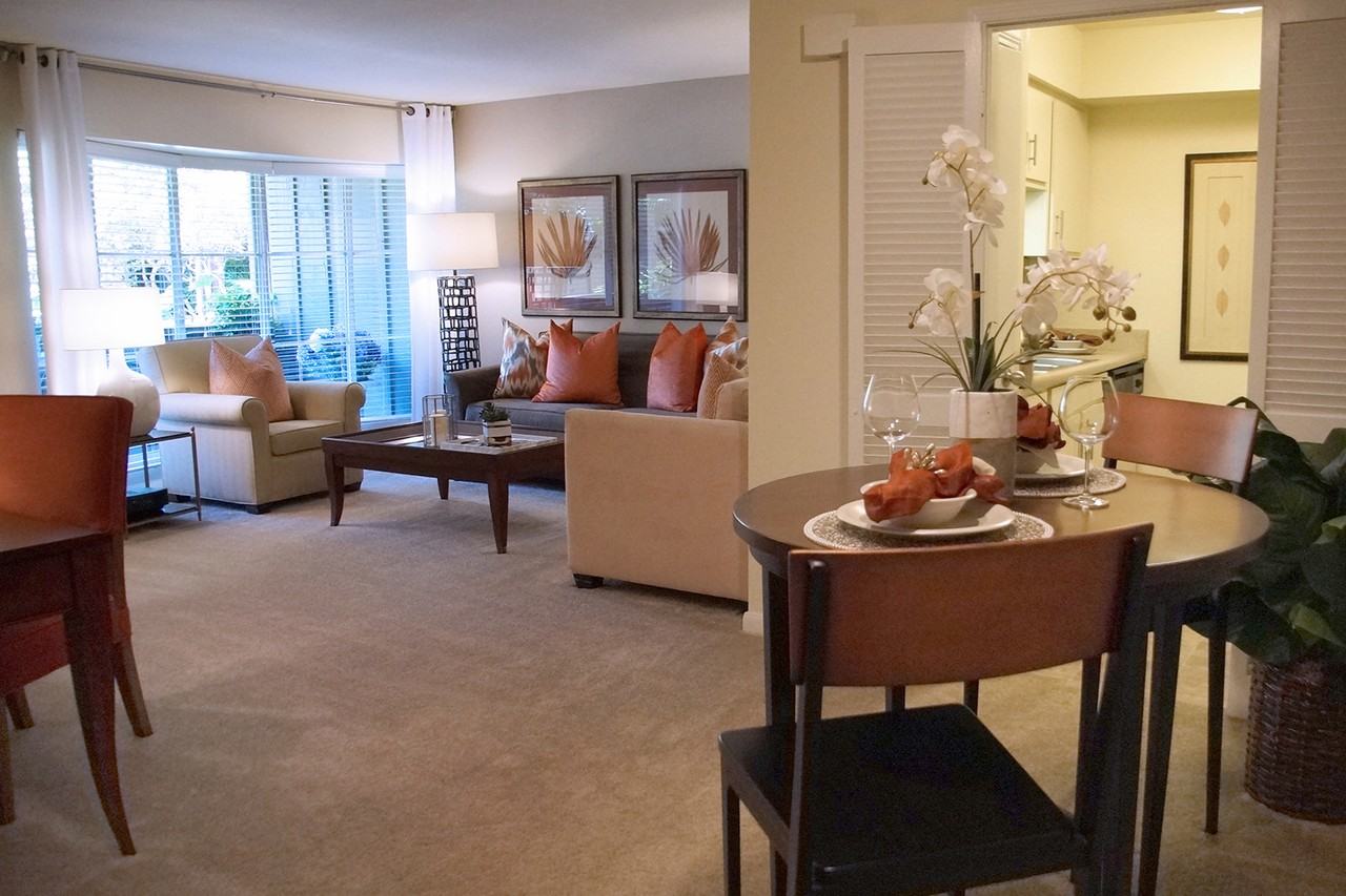 Creole on Yorktown - Photo 2 of 16