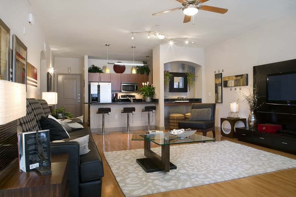 Ventura Lofts - Photo 2 of 14