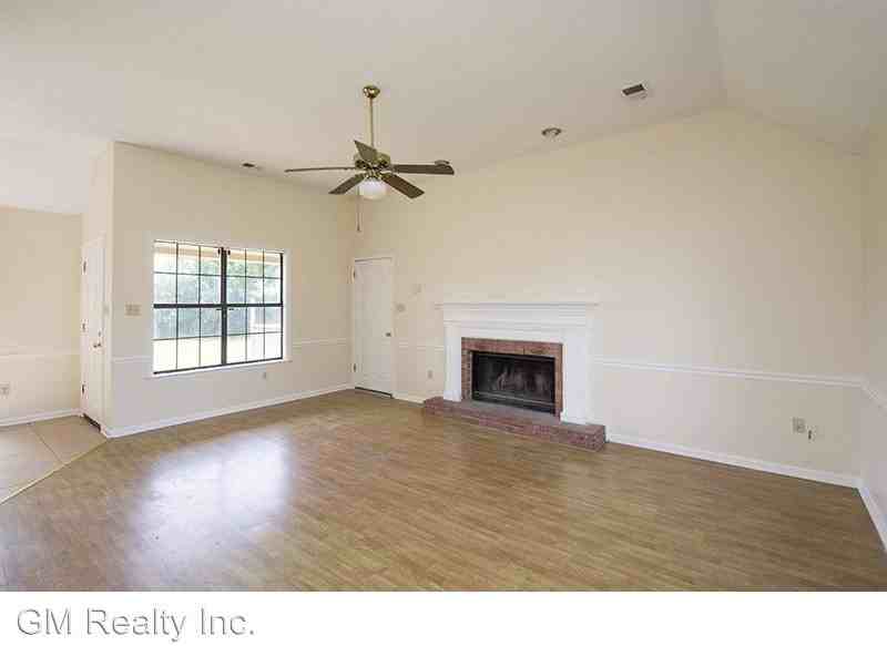 5559 Ross Rd - Photo 2 of 12