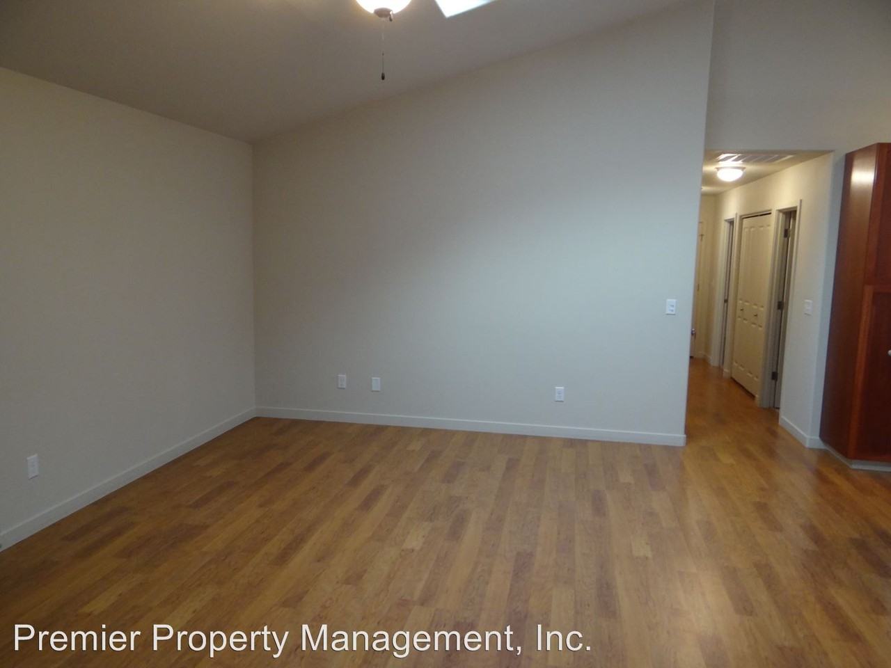 5203 NE 29th Ave - Photo 2 of 10