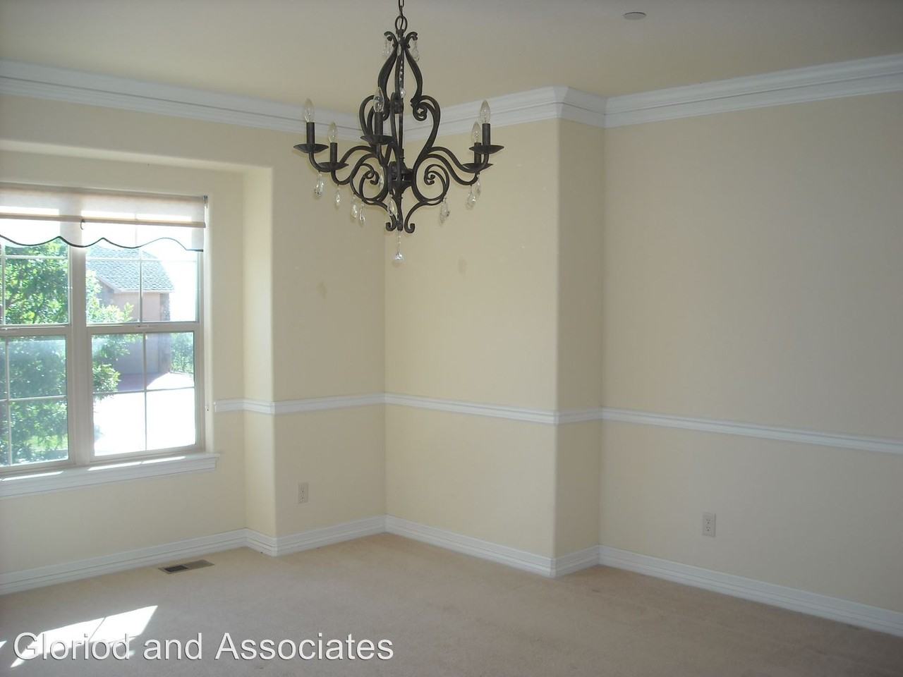 545 Paisley Dr - Photo 3 of 22