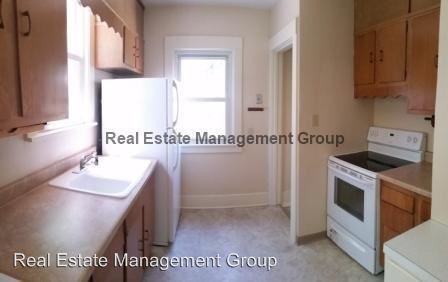 502 S 6th St E - Photo 2 of 12