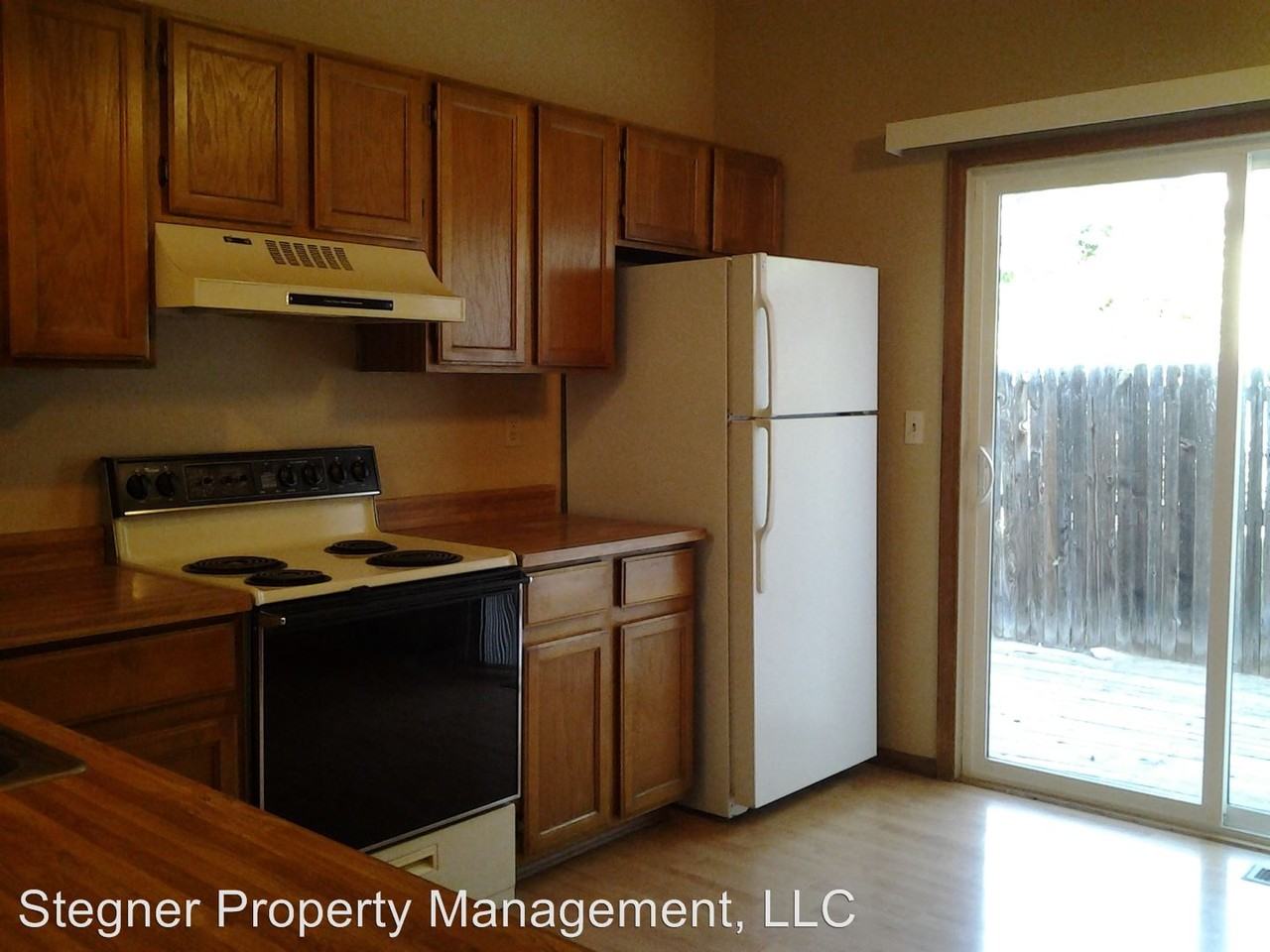 1007 Butte Pass Dr - Photo 3 of 12