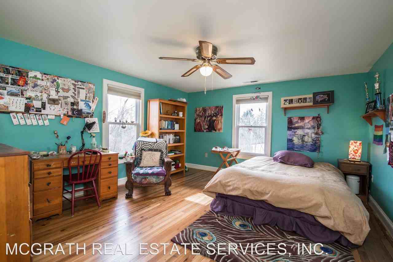 55 Main St - Photo 3 of 37