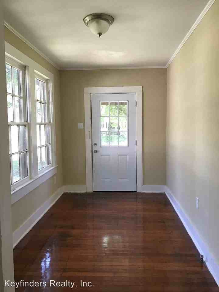 376 S Ardenwood Dr - Photo 2 of 19