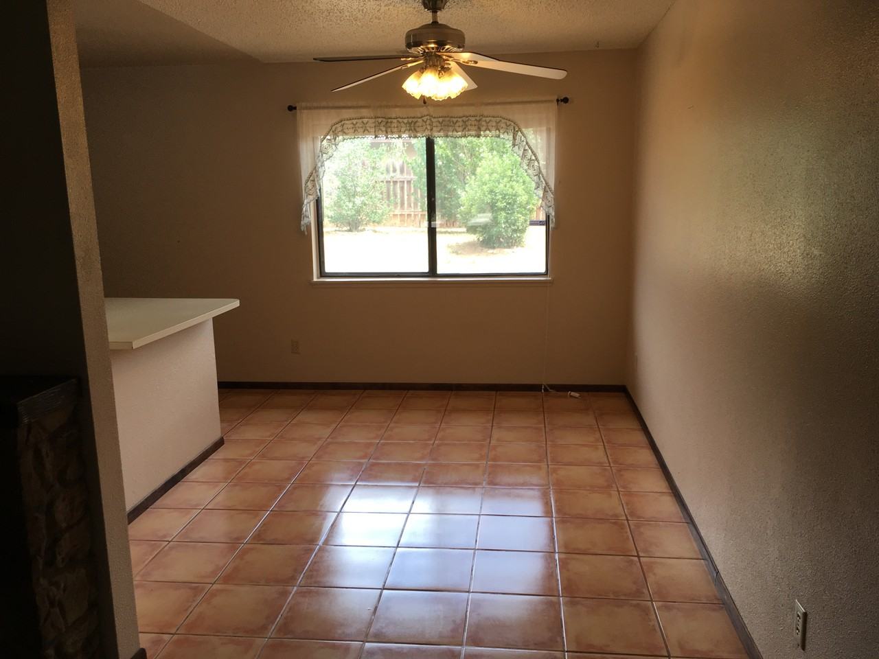 326 La Luz Dr - Photo 3 of 7