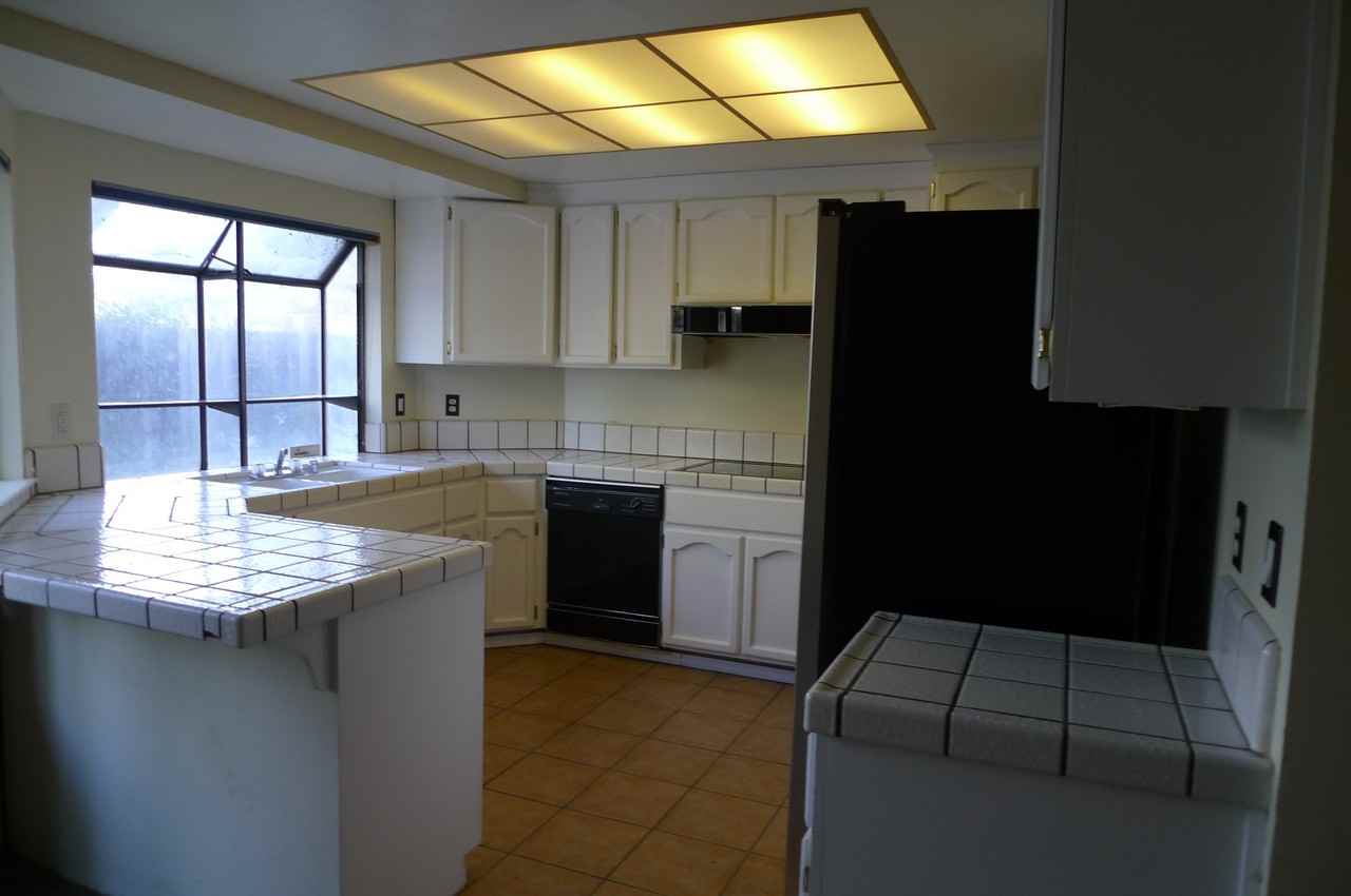 11217 Cedar River Ct - Photo 3 of 15