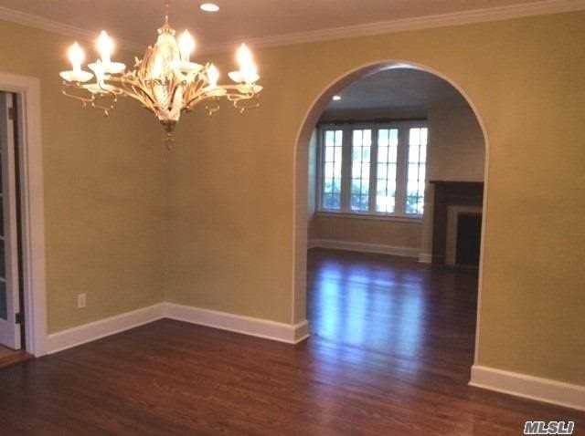 15 Surrey Rd - Photo 3 of 12