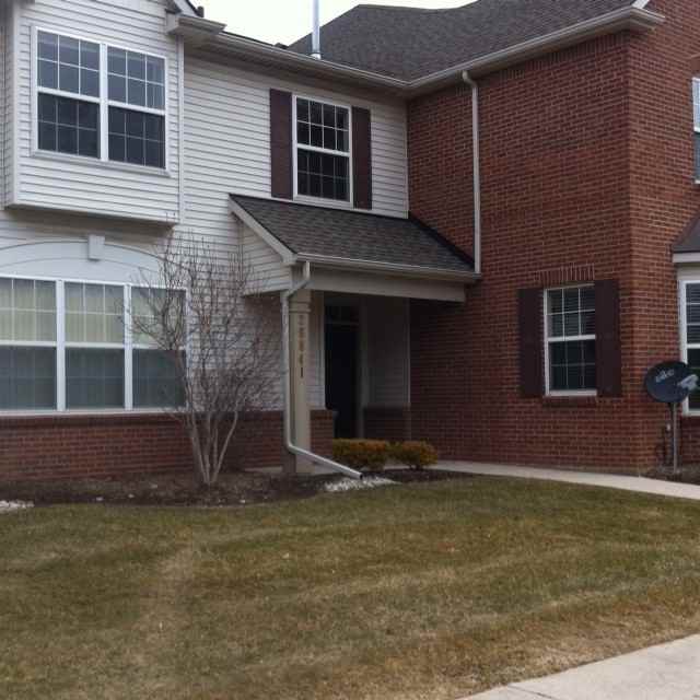 28841 Whitby Dr - Photo 2 of 12