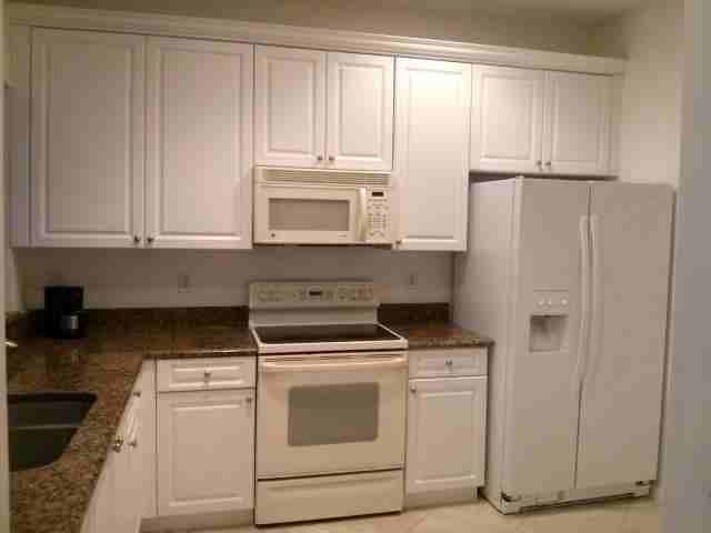 6407 Bella Circle 402 Boynton Beach - Photo 3 of 6