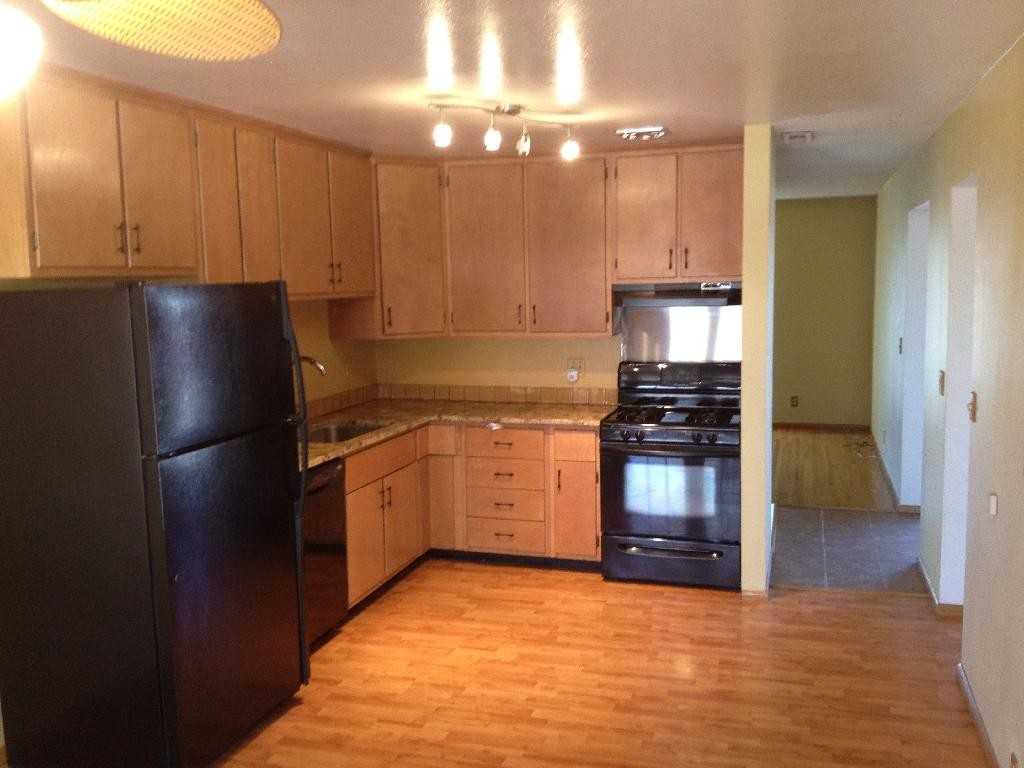 2708 19th St NW - Photo 3 of 15