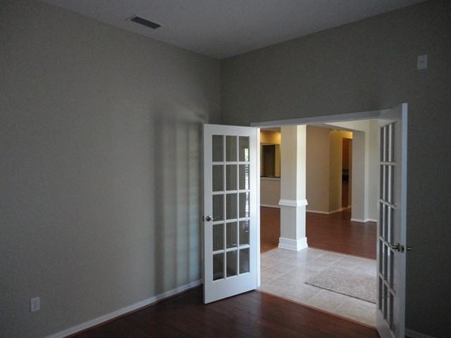 605 Crystal Clear Ln - Photo 3 of 17