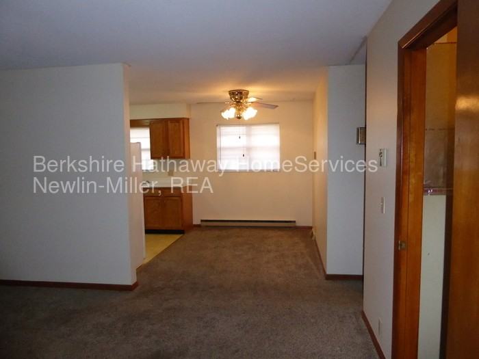 7705 N 42nd 1/2 St - Photo 3 of 6