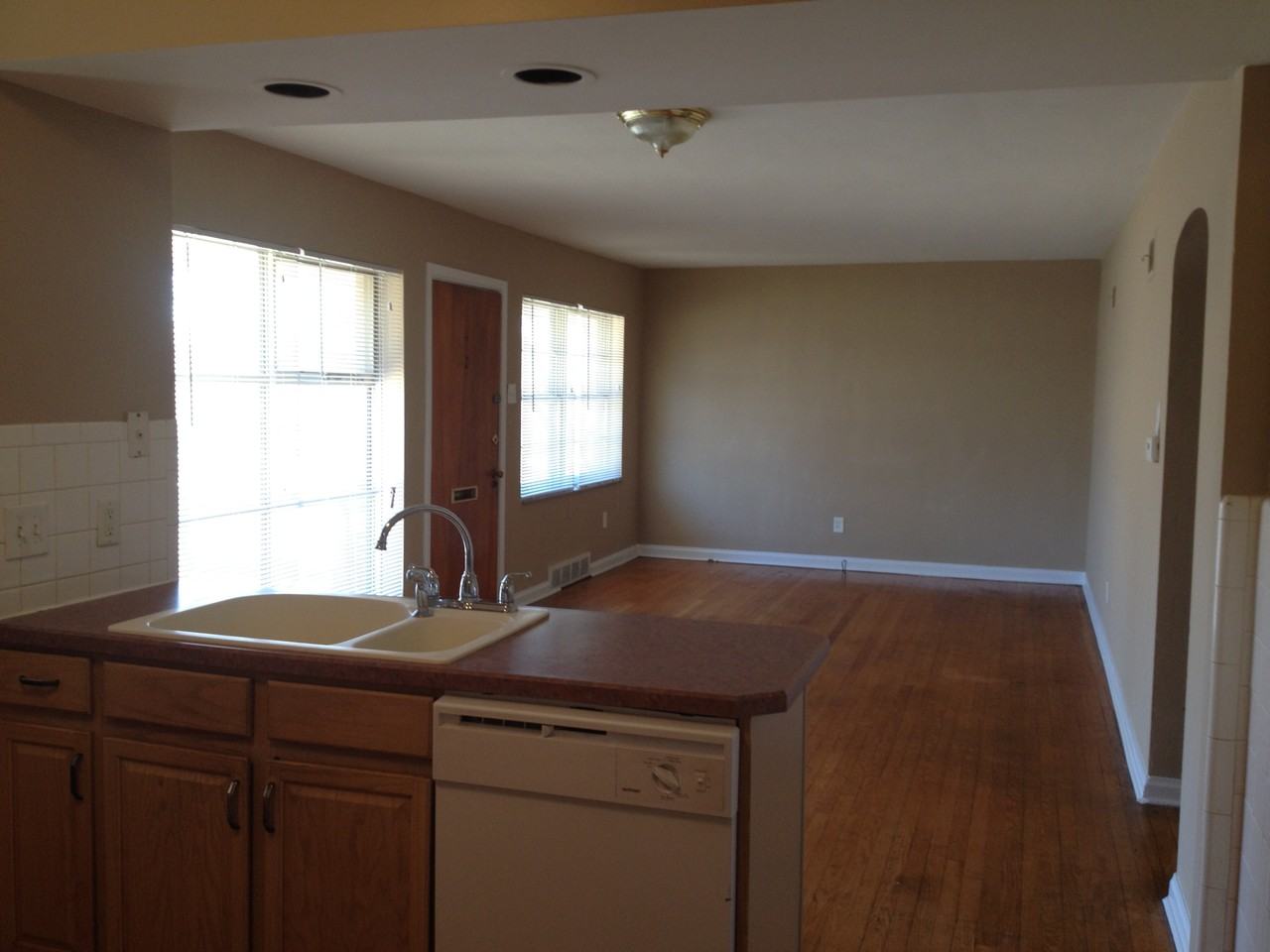 1115 Collingwood Dr - Photo 3 of 4