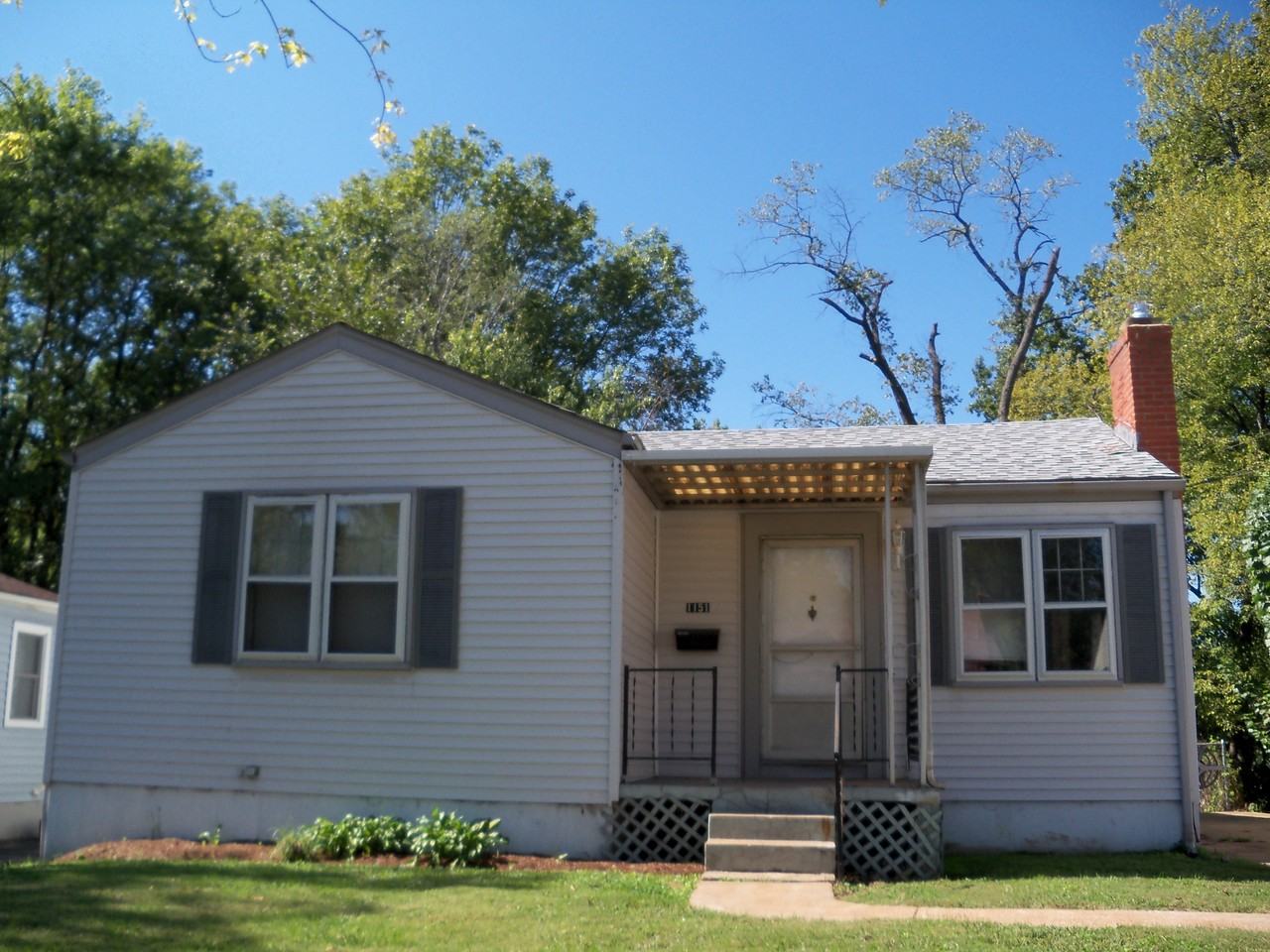 1151 Hilltop Ave, Olivette, MO 63132 3 Bedroom Apartment for Rent