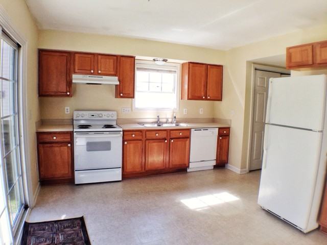 261 Inkster Cove - Photo 3 of 5