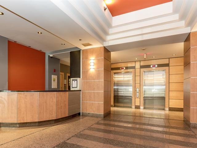 1449 Rue SaintAlexandre 808, Montréal, QC H3A 2G6 1 Bedroom Apartment