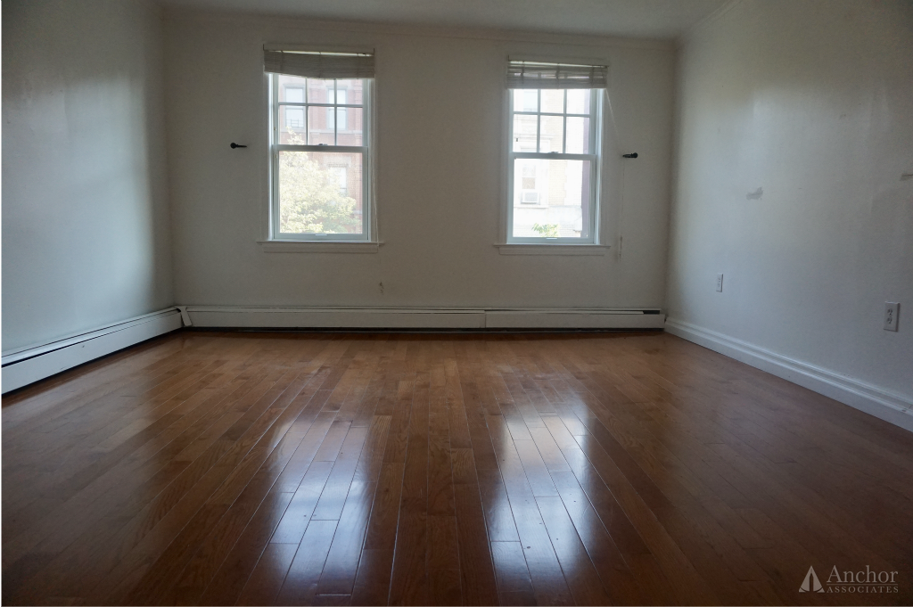 189 Grand St #2 - Photo 3 of 6