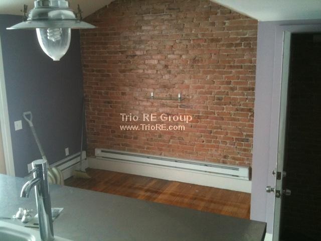 321 Spruce St #3 - Photo 3 of 7