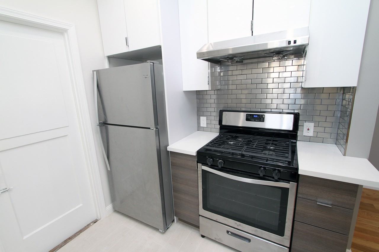 1637 Hyde Street #6