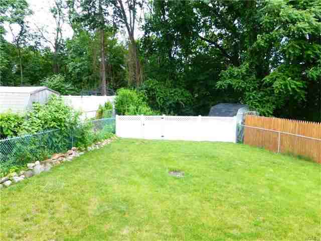 14 Rowan Dr - Photo 2 of 22