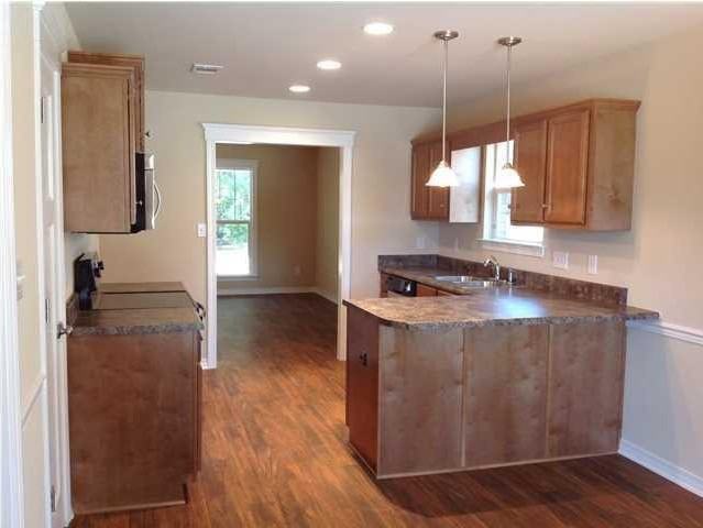 2831 Rebecca Dr W - Photo 2 of 8