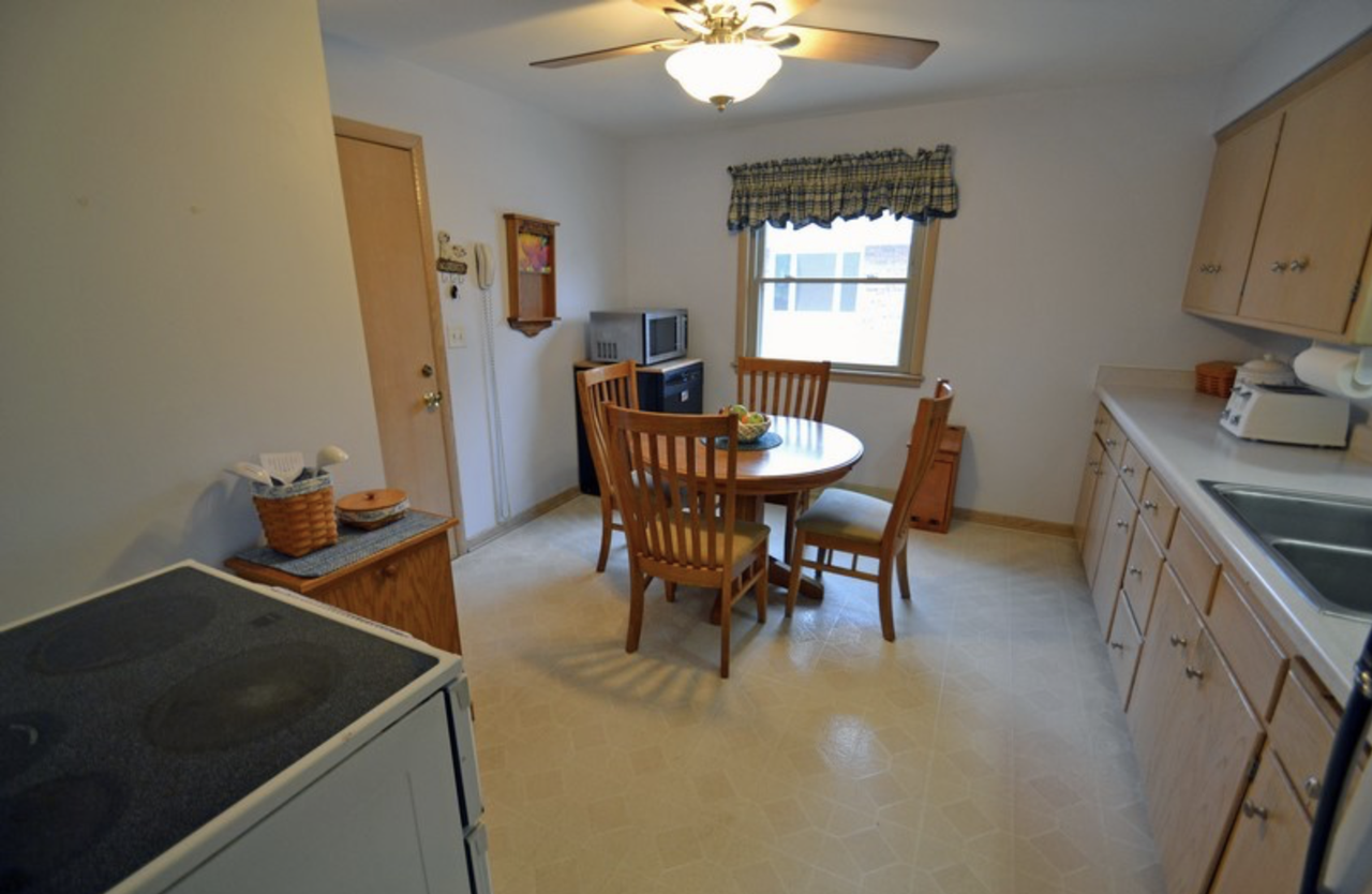 2808 E Bottsford Ave - Photo 3 of 7