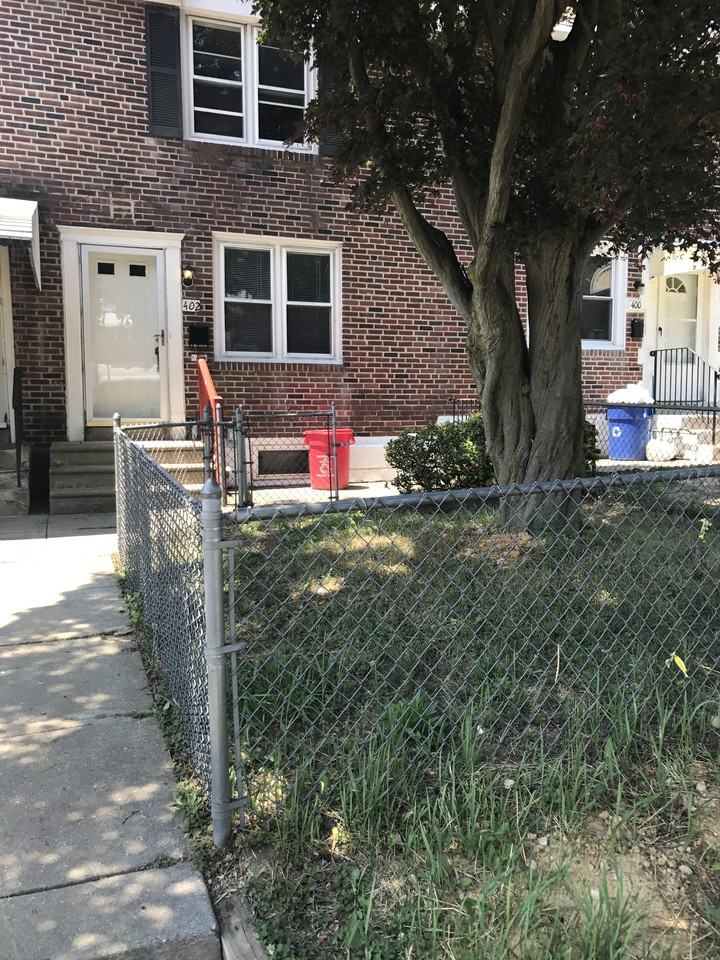 402 W 21st St - Photo 3 of 11