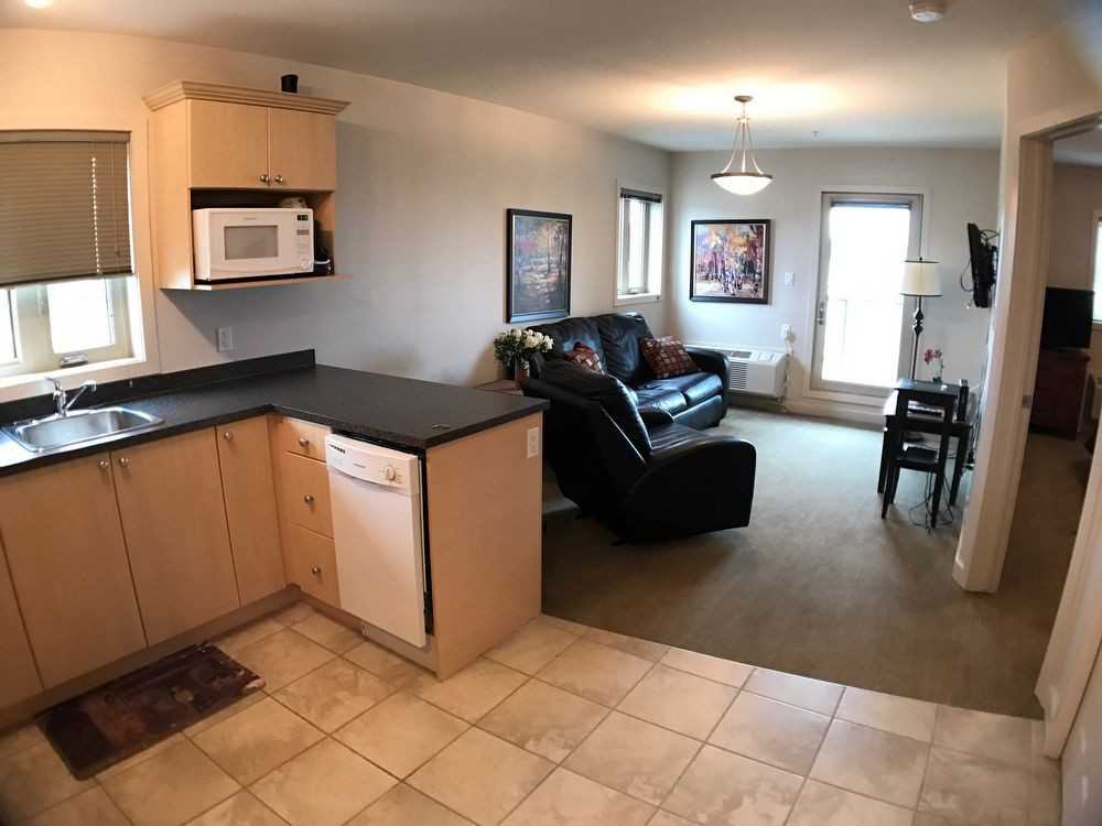 8528 Manning Ave - Photo 3 of 13