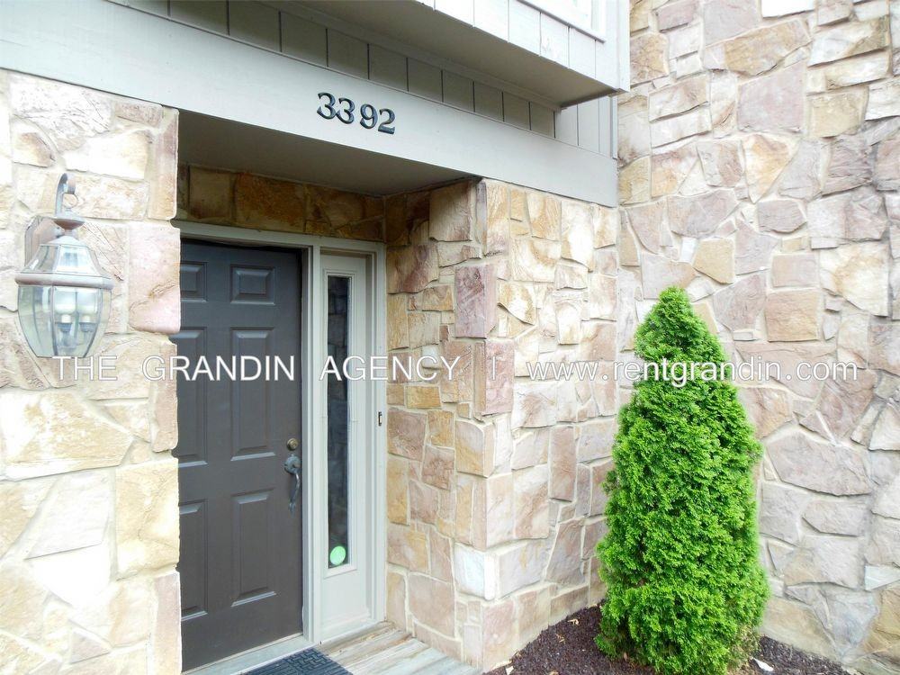 3392 Londonderry Ln - Photo 2 of 42