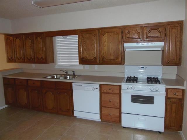 235 Clary Dr - Photo 3 of 13