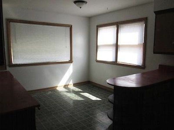 2716 N Sherman Blvd - Photo 2 of 5