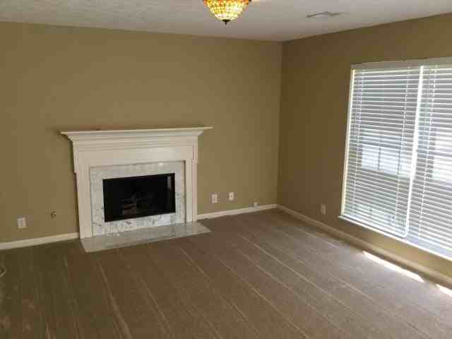 1000 Brianne Ct - Photo 2 of 12