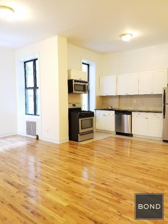 Fort Washington Ave & W 170th St #35