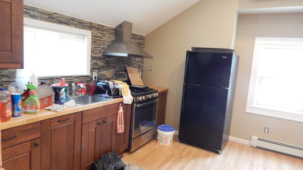 76 Chapin Ave - Photo 3 of 11