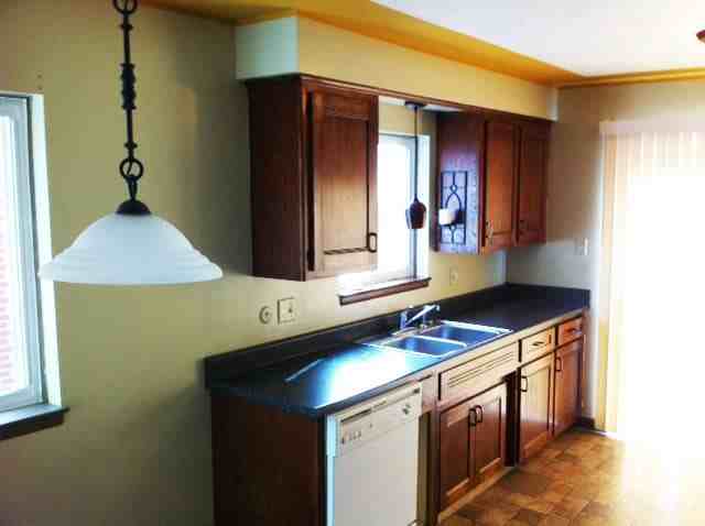 23307 Columbia St - Photo 3 of 15