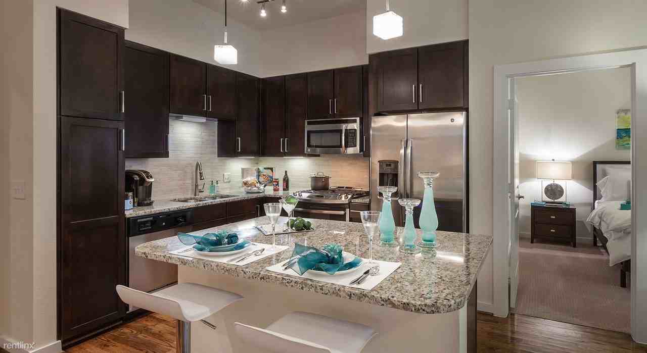 4837 Houston - Photo 3 of 10