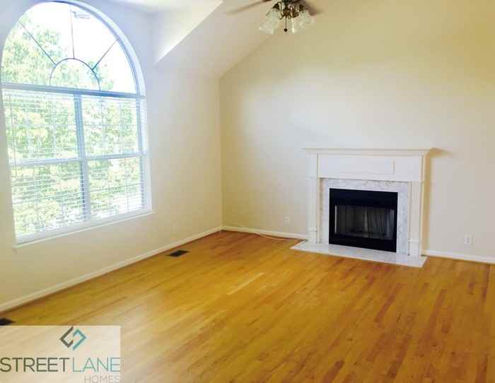 205 Fitzpatrick Pl - Photo 2 of 12