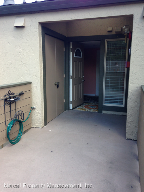 5428 Makati Cir - Photo 2 of 33